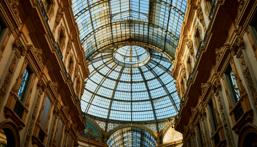 Szkło na zabytkowej fasadzie