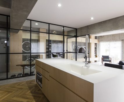 źródło: archdaily.com, fot. Tomokazu Hayakawa Architects