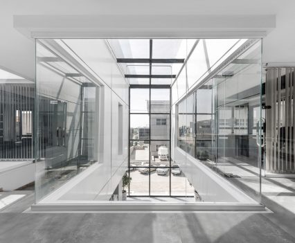 fot. Hamoon Moghaddam – Hamoon Digital Cinema; źródło: archdaily.com