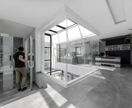 fot. Hamoon Moghaddam – Hamoon Digital Cinema; źródło: archdaily.com